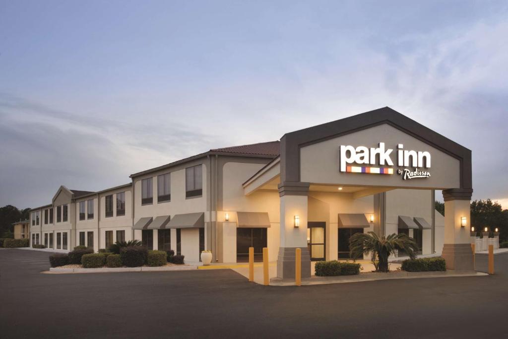 Park Inn by Radisson Albany Main image 1